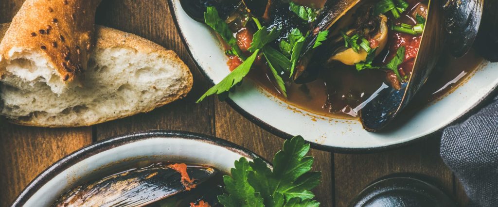 A Mouth-Watering Steamed Mussels Marinara Recipe brought to you by Victoria Fine Foods!